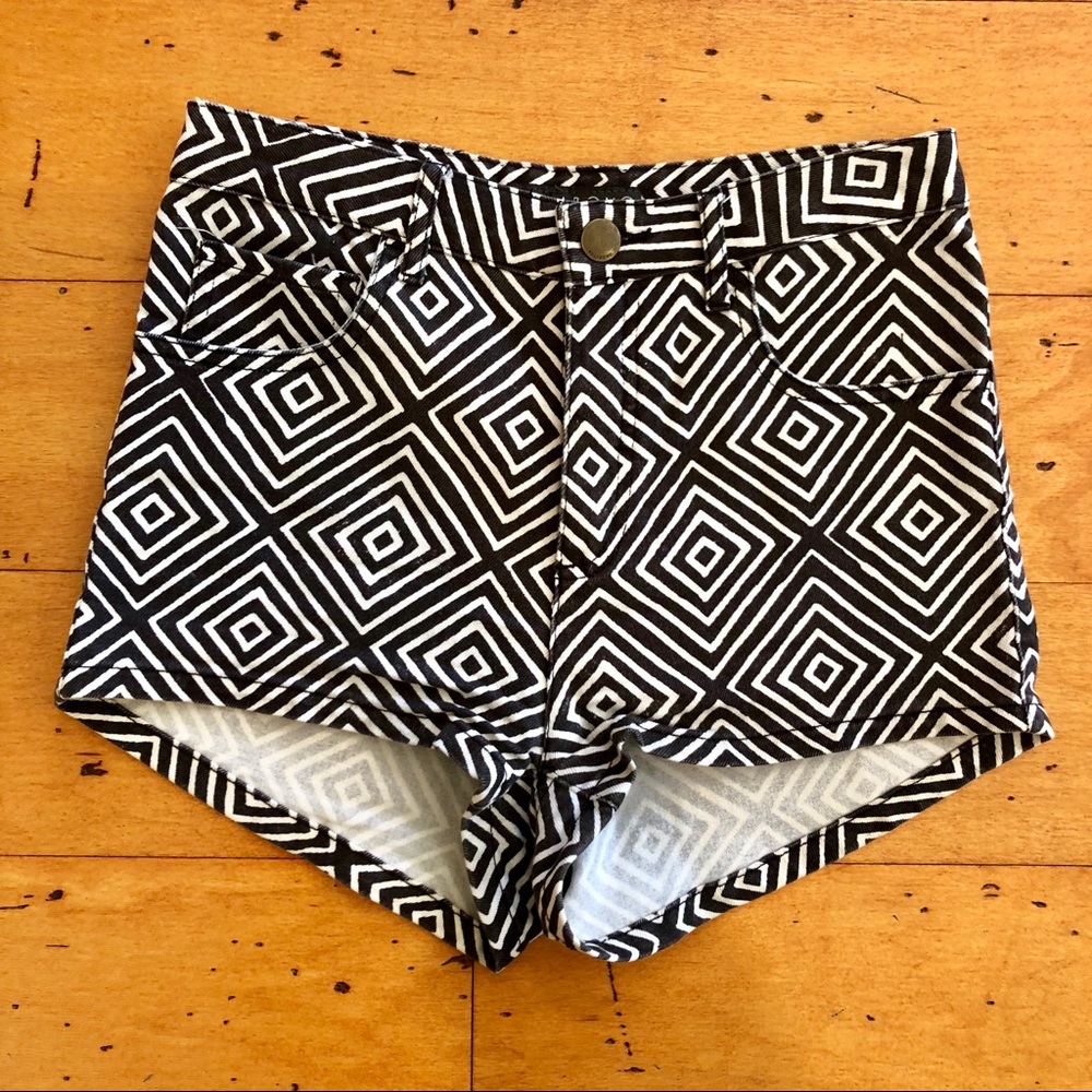 Billabong Boho Black White Tribal Short High Waist
